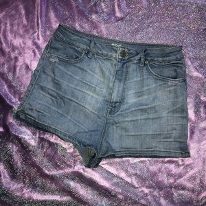BDG highrise spade pin up blue jean shorts size 31